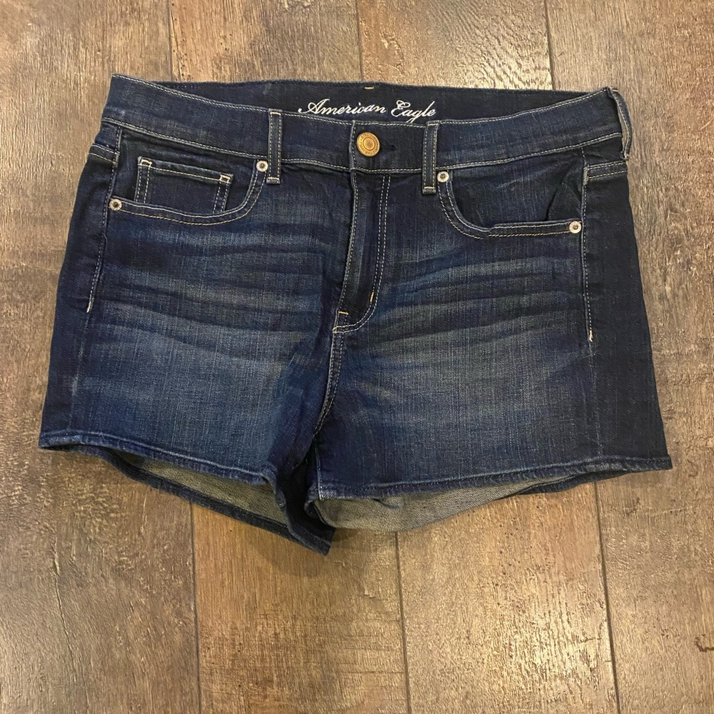 Like new condition. American Eagle size 10.